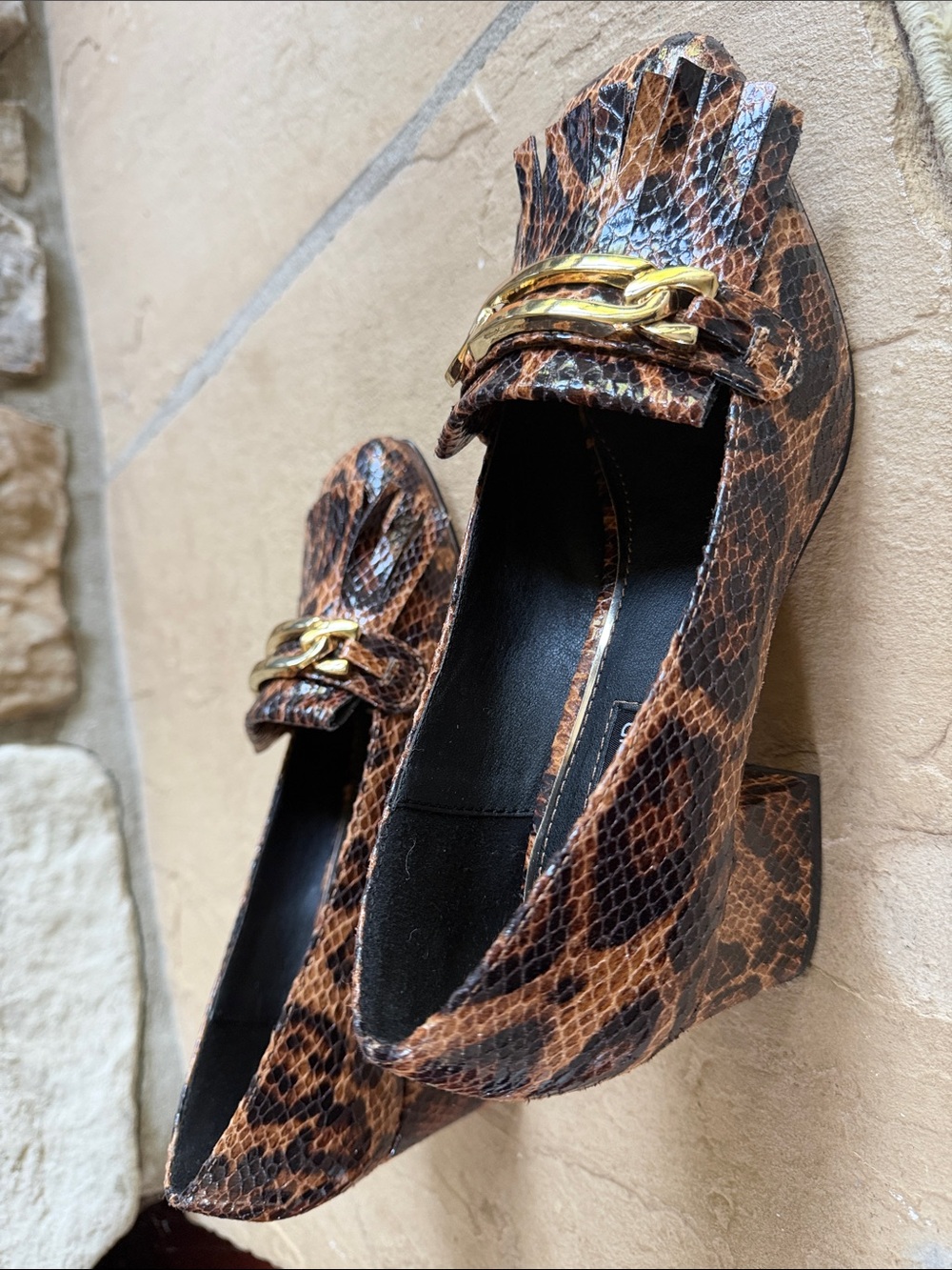 Women’s Brown Snake-Print Loafer Pump with Gold Chain Detail US Size 9